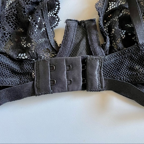 Black Strappy Bra Floral Lace Mesh Sides 34C Underwire No Tag Lingerie - Picture 6 of 12